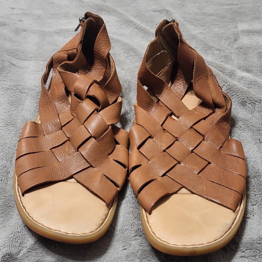 Born IWA Brown Leather Gladiator Woven Back Zip Sandals Sexy Comfort 10M EUC